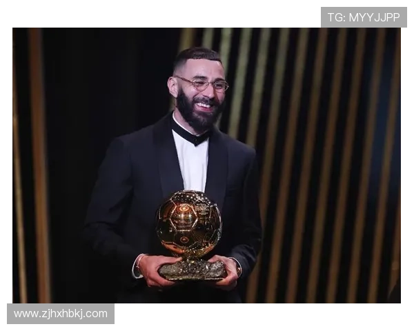 本泽马：从隐形核心到金球奖的巅峰之路解析