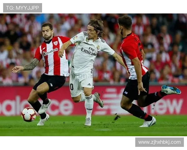 莫德里奇：攻防转换枢纽的战术作用解析